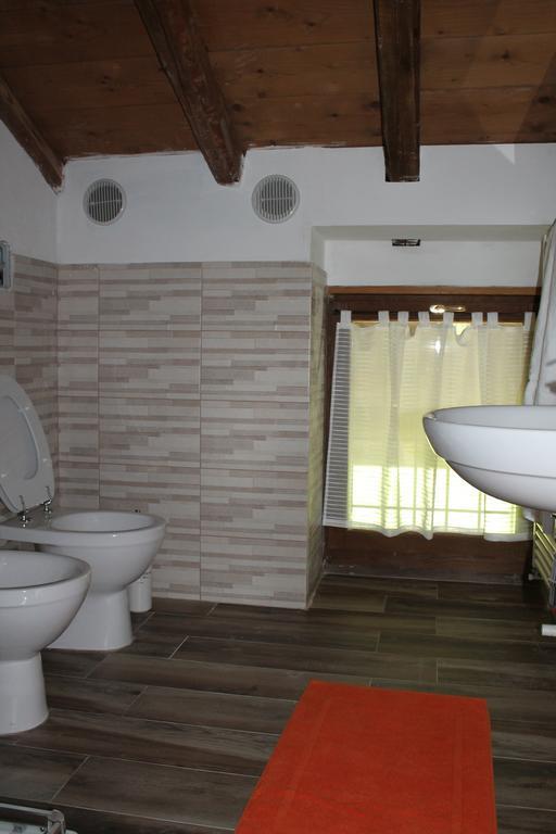Agriturismo Helianthus Oleggio Oda fotoğraf